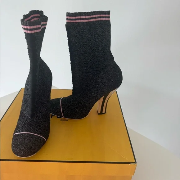 FENDI
Black Knit Fabric Sock Boot Size 10/40 - Picture 3 of 11
